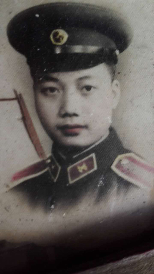 1529644988245778.jpg .jpg军人照片.jpg