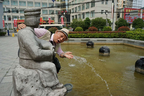 1529645195538401.jpg .jpg开心快乐.jpg