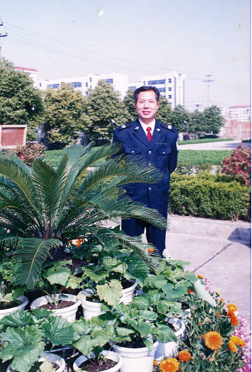 1536111091124521.jpg 陈勇.jpg