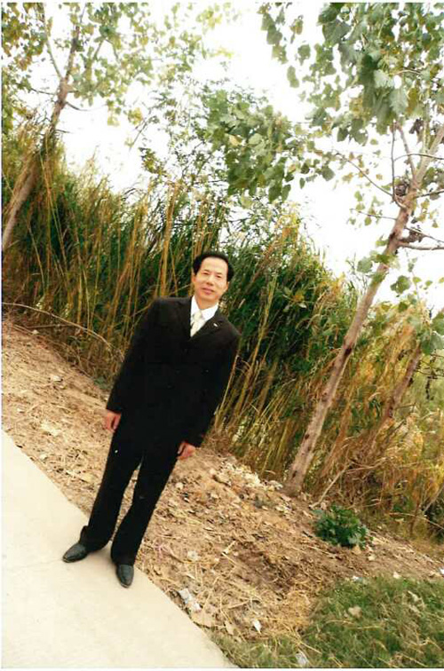 1538703113376695.jpg 陈勇.jpg