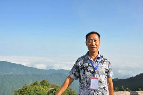1542287201893150.jpg 谢均.jpg