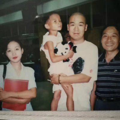 1563419688258463.jpg 与张国立留影.jpg