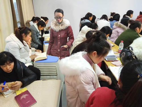 1519723353673300.jpg .jpg站着指导.jpg
