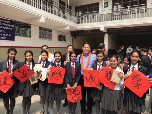 1527842576546721.jpg jpg佛学院学生留影.jpg
