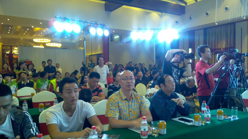 1539143995396331.jpg 图片2.jpg台下观众.jpg