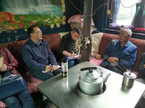 1541485228526198.jpg 局长调研.jpg