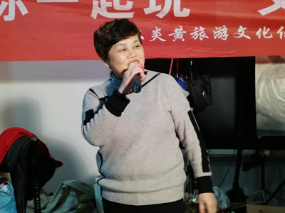1550633729976195.jpg 灰毛衣唱.jpg