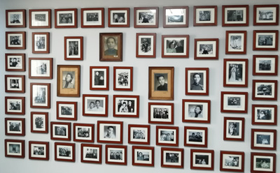 1552661925286924.jpg 家庭留影1+.jpg+.jpg