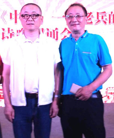 1561887520483309.jpg 代与刘醒龙合影.jpg