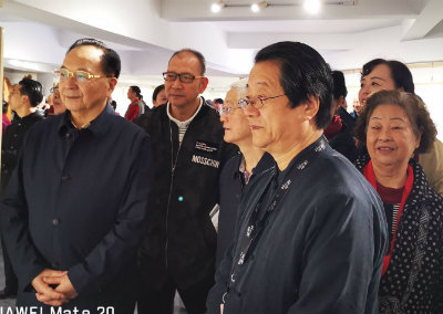 1572087149930095.jpg 参观书法展.jpg