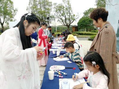1573923732681444.jpg 小朋友画.jpg