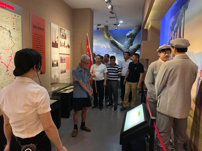 1561888634334651.jpg 参观根据地.jpg