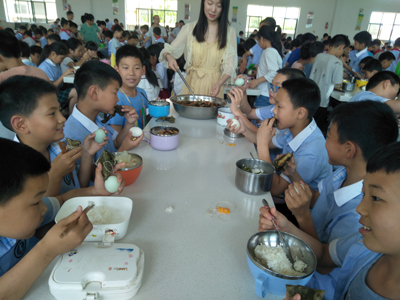 1559900277193650.jpg 用餐.jpg