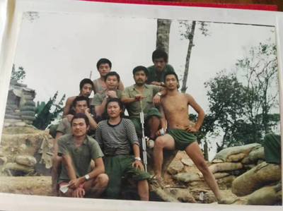 1564431166139464.jpg 阵地上留影.jpg