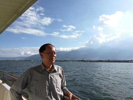 潘成根近照+.jpg