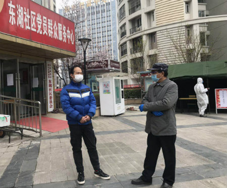 1583810422504429.jpg 余爱民采访.jpg