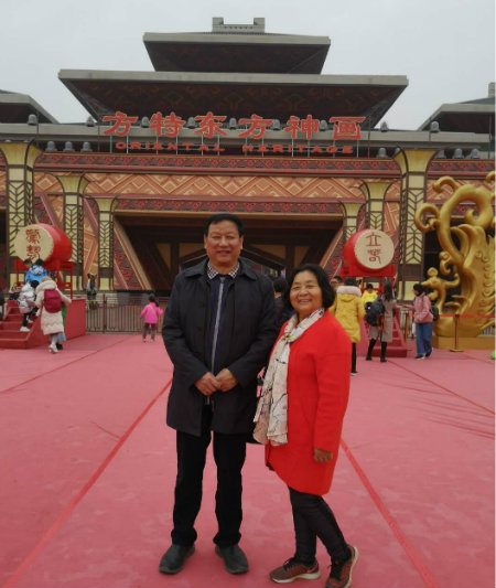 1586692166835361.jpg 面馆前留影.jpg