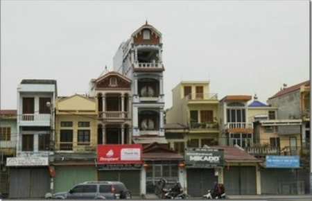 1637867410119842.jpg 12、这种瘦窄的越南海防住房,代表.jpg