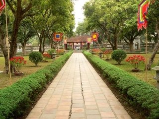 1644977593746133.jpg 52、河内文庙绿韵闪闪,充满文化的律动.jpg