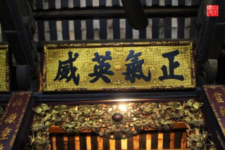 1648435986256739.jpg 50、河内西湖边伫立的中国寺庙,“.jpg