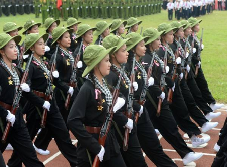 1649855702931264.jpg 13、在全民皆兵的越南,纪念奠边府.jpg