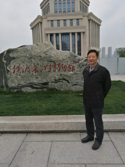 1560642958122952.jpg 老秦.jpg
