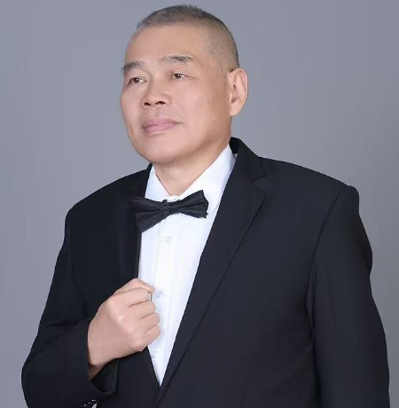 1748588911752237.jpg 2 诗人耕夫近照.jpg